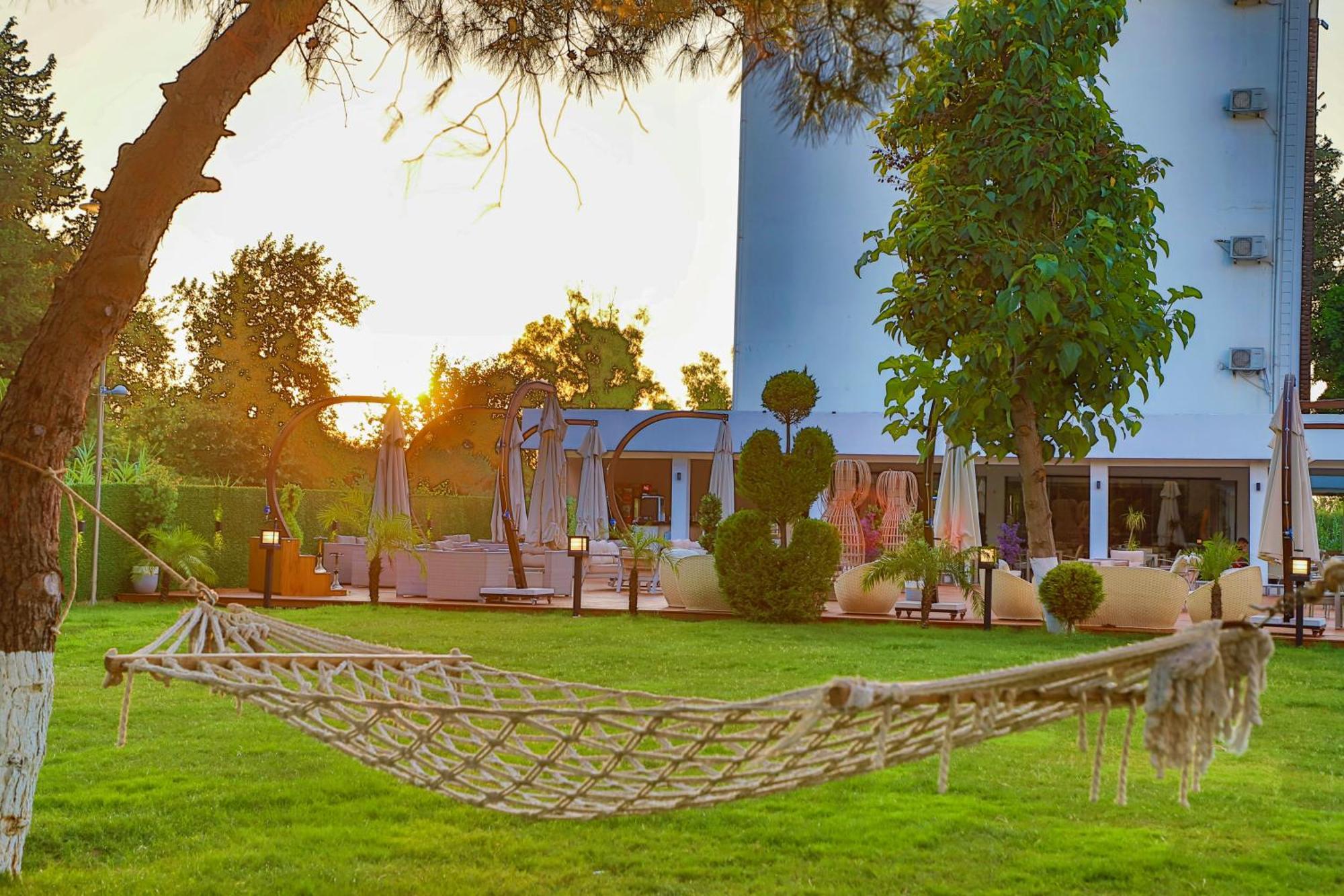 Lara Garden Butik Hotel 4*
